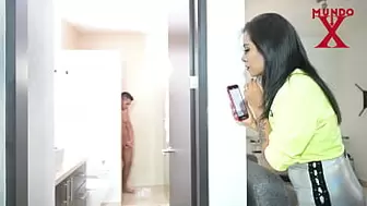She sees her brother-in-law bathing and can't wait for him to fuck her hard MUNDOXXX.COM